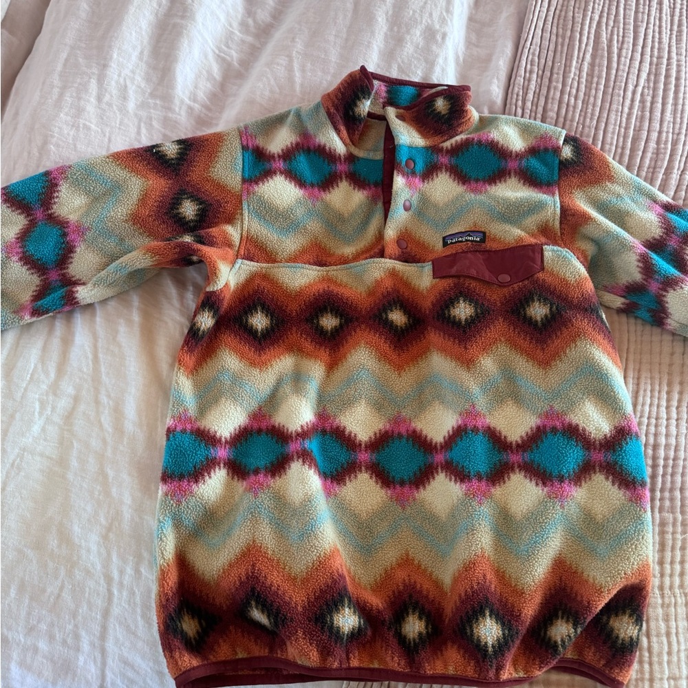 Patagonia women’s fleece synchilla tribal print